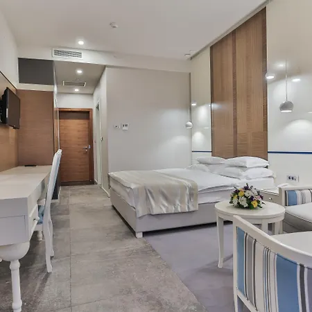 브라세라 호텔 4*